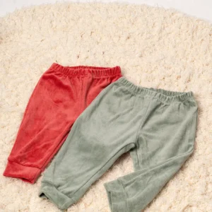 104159Pantalón plush con bolsillo con puño