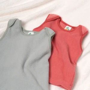 104445Chaleco bebe de polas cuello americano